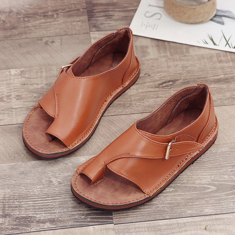 Sandalen mit Schnalle EB