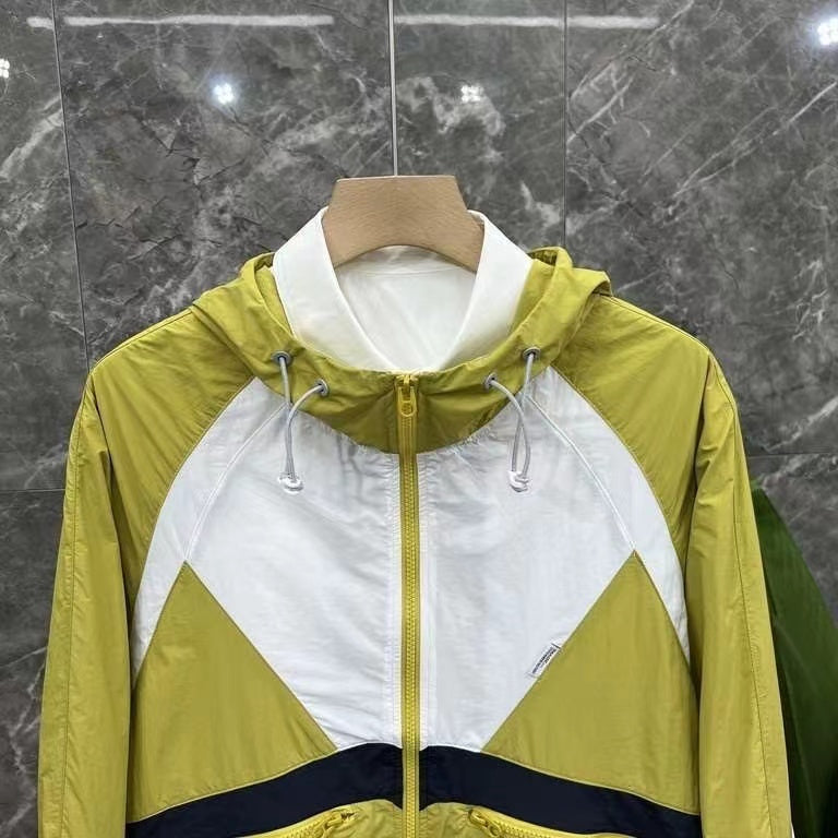 EB | Windbreaker