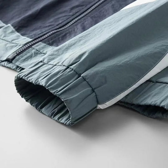 EB | Windbreaker
