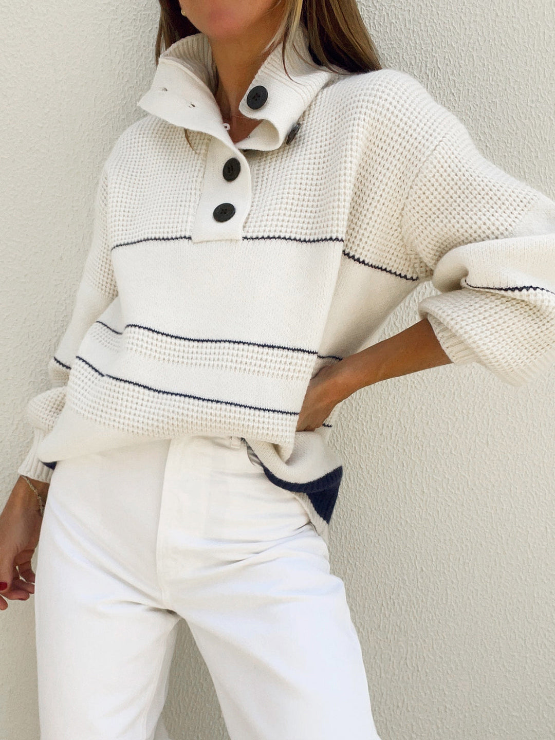 EB | Gestickter Pullover mit Knöpfen Baumwolle Klassisch und Komfortabel