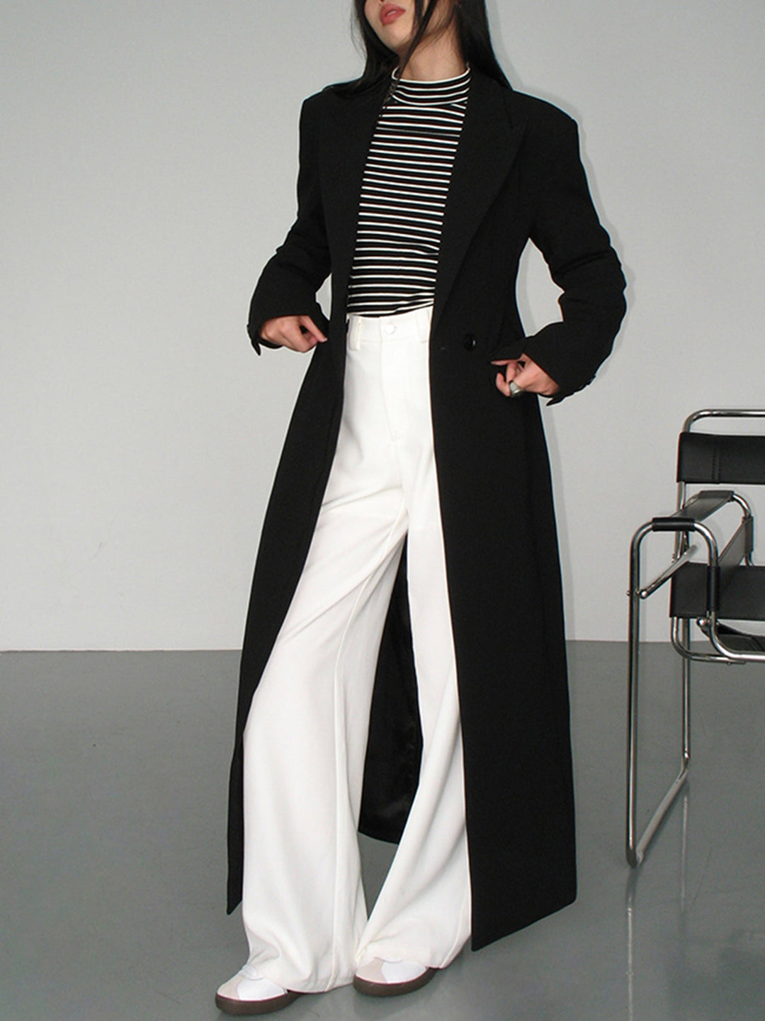 EB | schwarze Trenchcoat - elegante Damenoberbekleidung