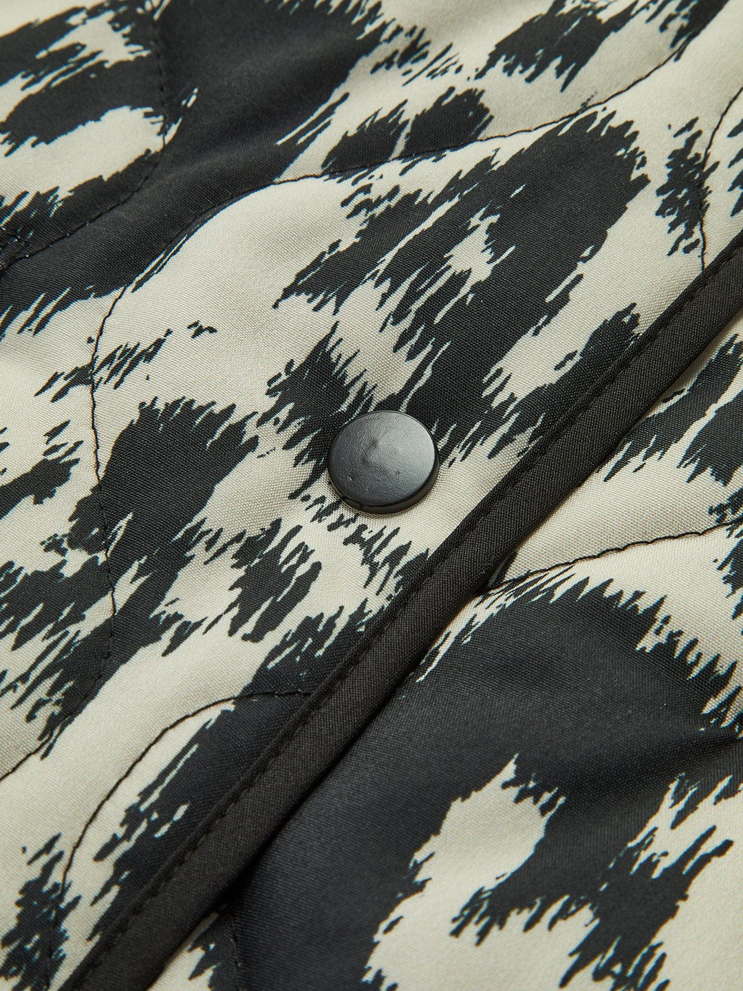 EB | Jacke mit Animal Print Ein Statement für Den Mutigen Look