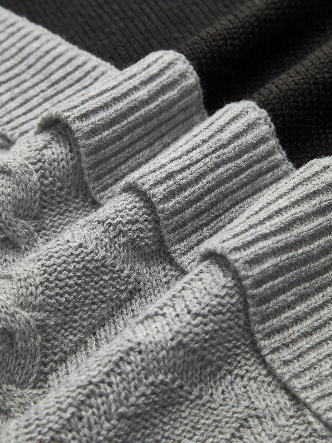 EB | Strickpullover mit Asymmetrischem Design Rollkragen Modern und Einzigartig