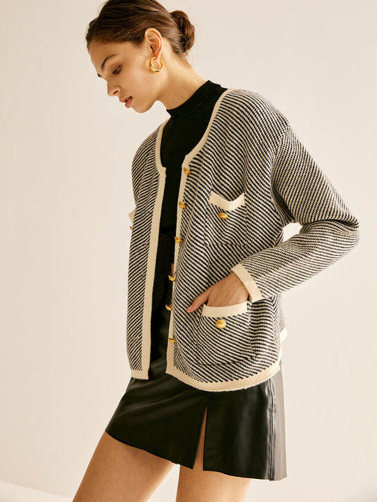 EB | Tweed Cardigan Kontrastdetails und Goldknöpfe Klassisch und Sophisticated