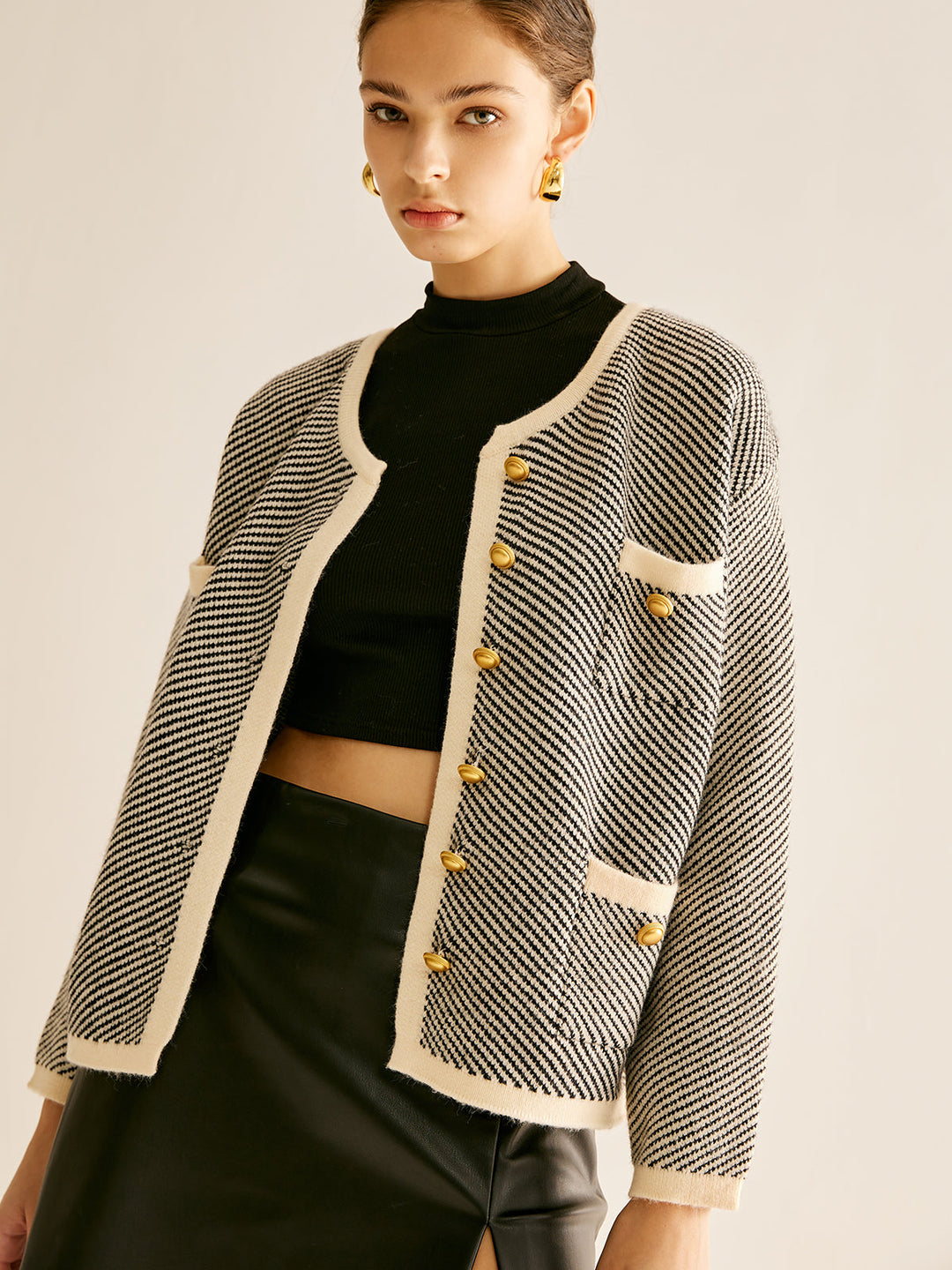 EB | Tweed Cardigan Kontrastdetails und Goldknöpfe Klassisch und Sophisticated