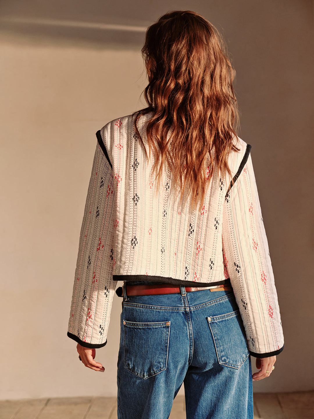 EB | Kontrastpaspel Kurze Jacke