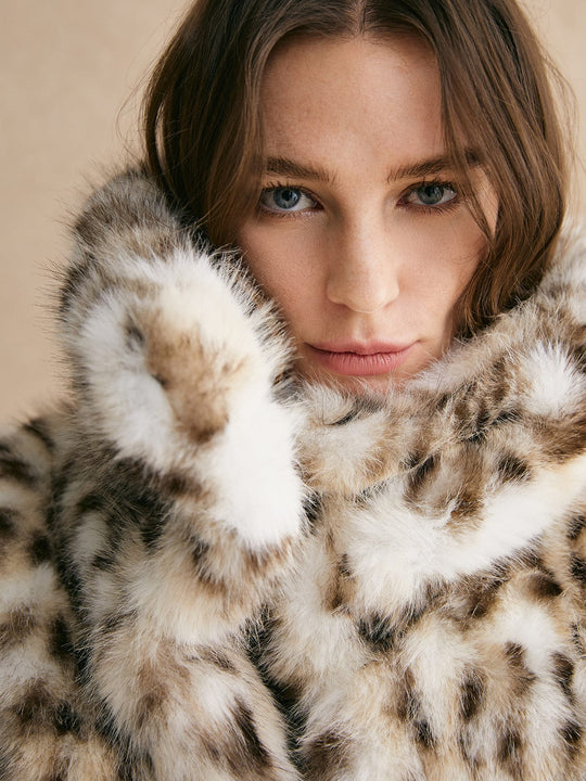 EB | Kunstfelljacke mit Leopardenmuster Ein Echter Hingucker