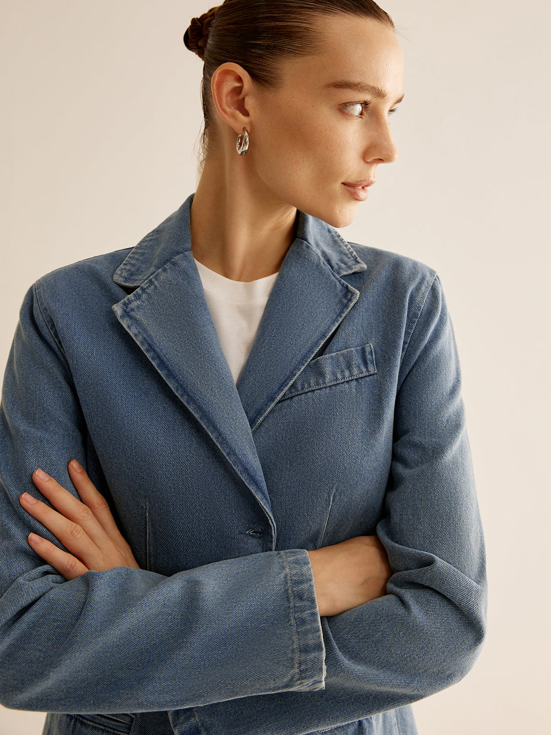 EB | Denimjacke mit Knopfverschluss Klassischer Schnitt Lässig und Vielseitig