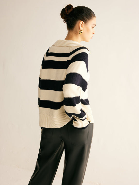 EB | Gestrickter Pullover Gestreiftes Design und Kragen Entspannt und Stilvoll