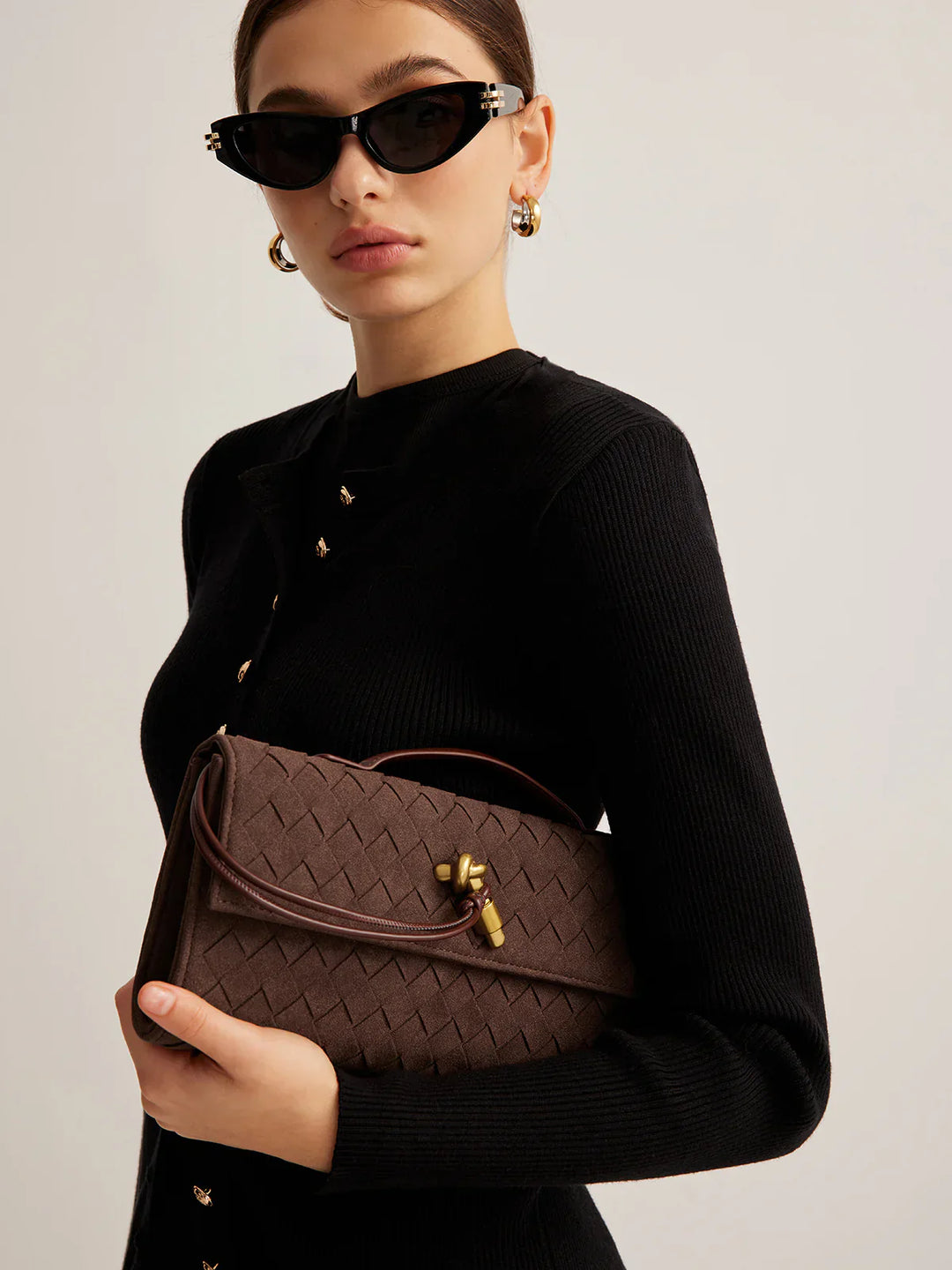 EB | Elegante Braune Gewebte Clutch