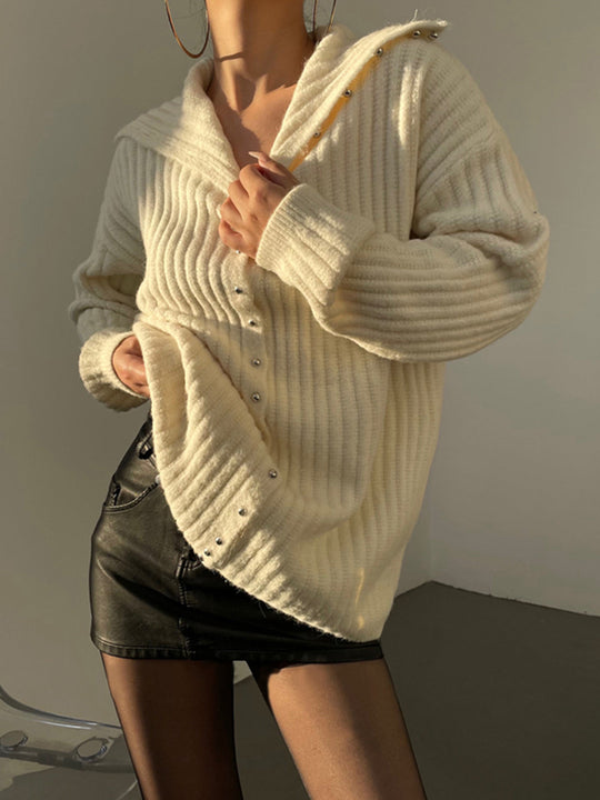 EB | Off-shoulder Cardigan mit Perlenknöpfen Ribstrick Elegant und Lässig