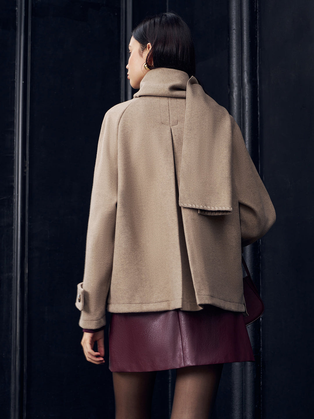 EB | Jacke mit passendem Knopf-Schal