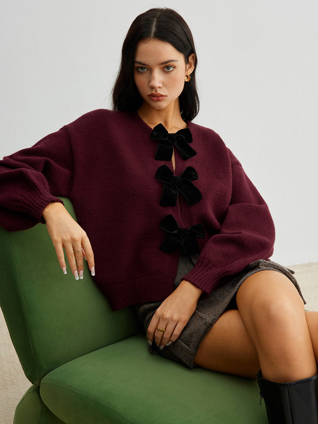 EB | Strickcardigan mit Samtschleifen Wollmischung Feminin und Modern