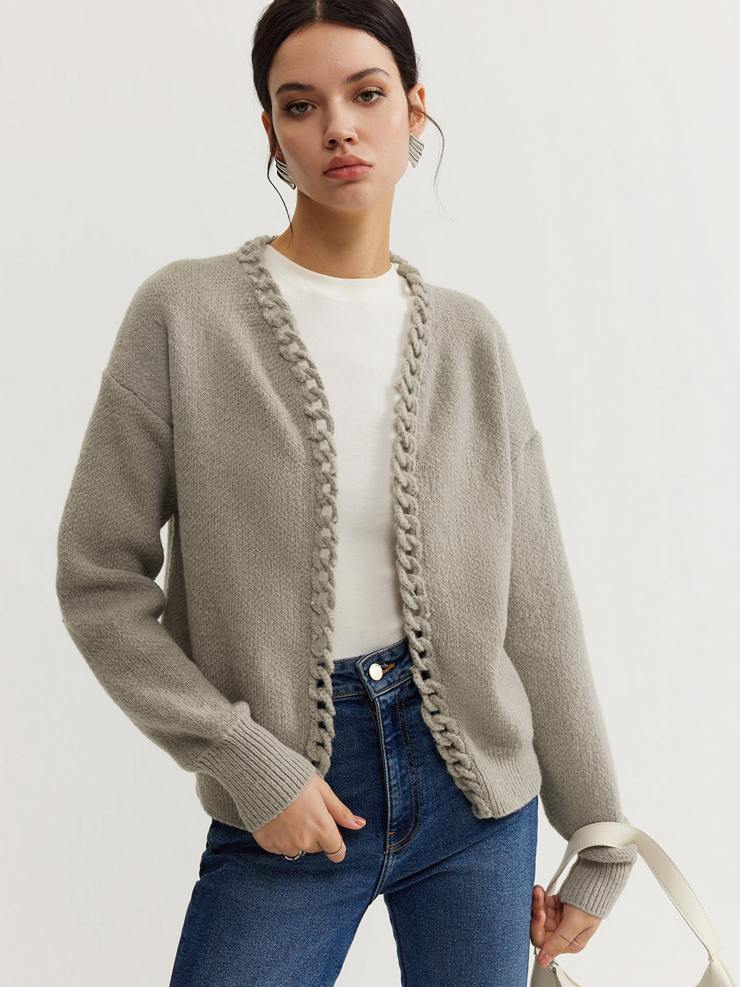 EB | Cardigan mit Geflochtenem Rand Weicher Strick Zeitloser Komfort