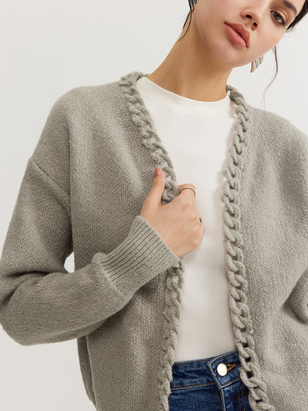 EB | Cardigan mit Geflochtenem Rand Weicher Strick Zeitloser Komfort