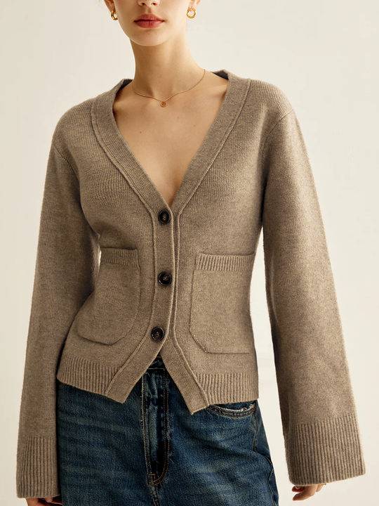 EB | Strickcardigan mit V-ausschnitt Taschen und Knöpfe Zeitloser Komfort