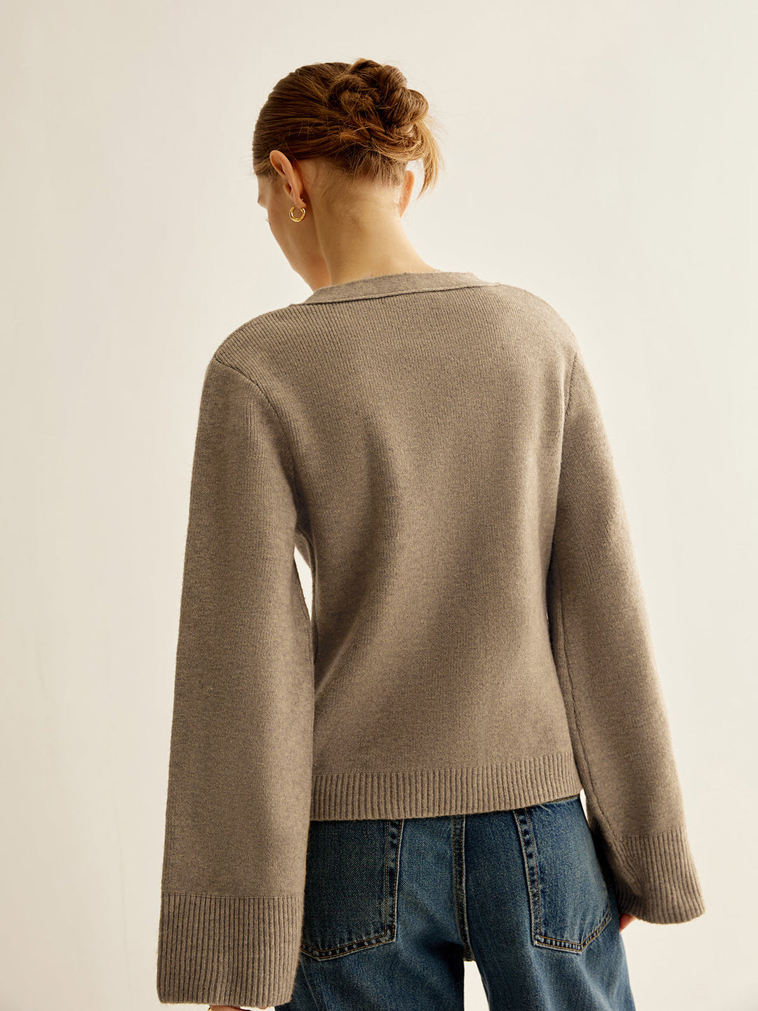EB | Strickcardigan mit V-ausschnitt Taschen und Knöpfe Zeitloser Komfort