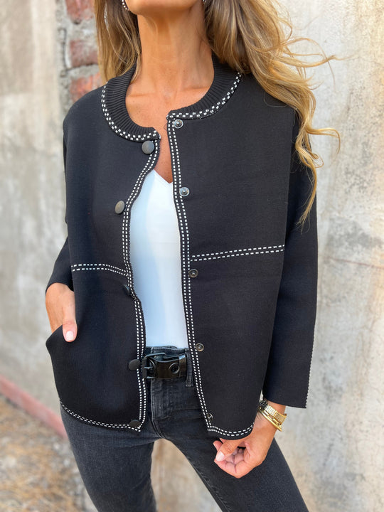 EB | Kurze Jacke mit Kontrastnähten Rundhals Strukturiert und Elegant
