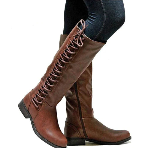 EB | Knielange Stiefel – Schmale Passform – Schnürung Vorne – Flache Sohle – Seitenreißverschluss