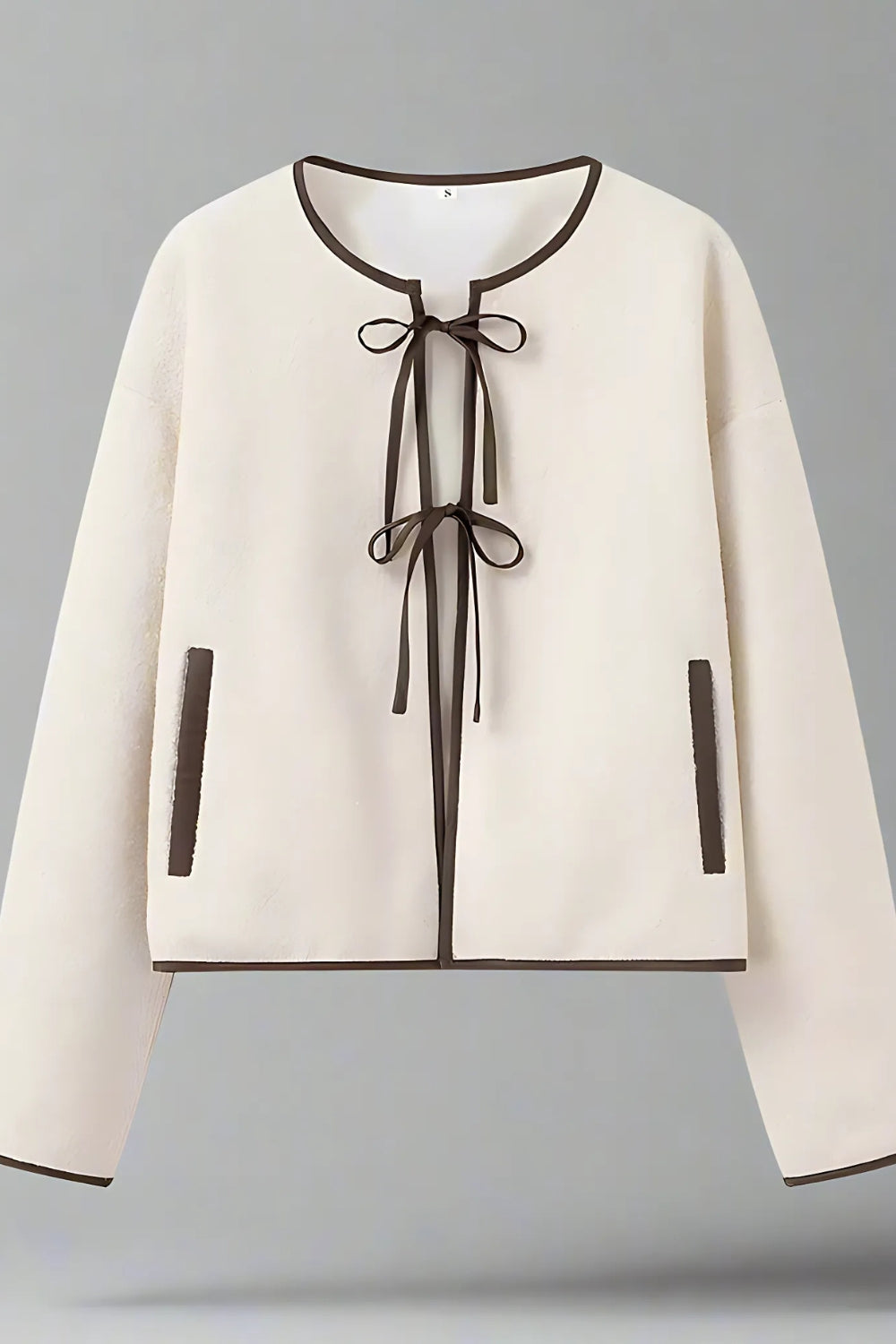 EB | Strickjacke mit Rundhalsausschnitt und Druckknopf
