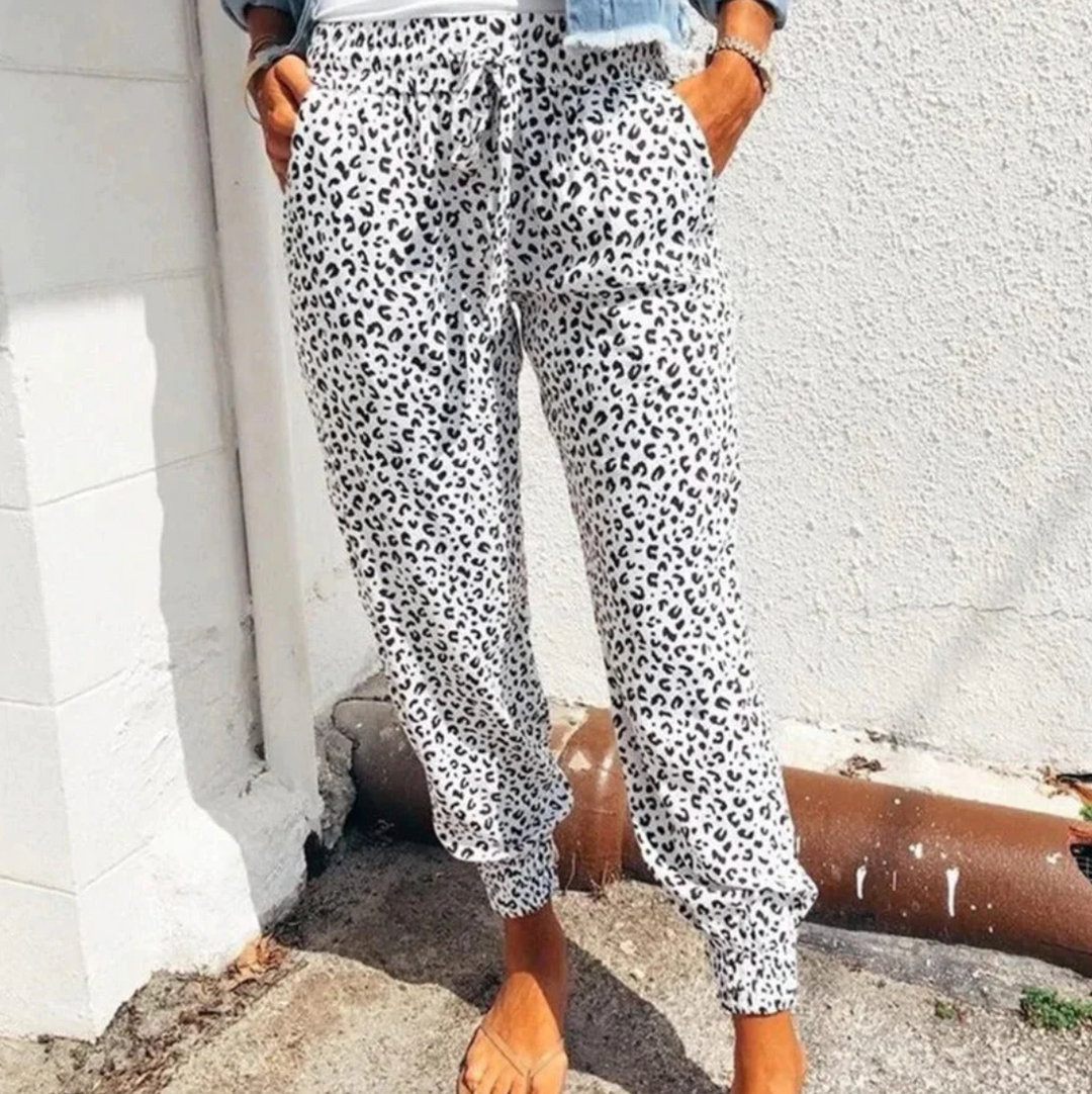 EB | Weit Geschnittene Hose mit Leopardenmuster
