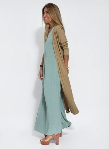 EB | Ensemble Bestehend Aus Einem Langen, Figurformenden Kleid und Einer Weste