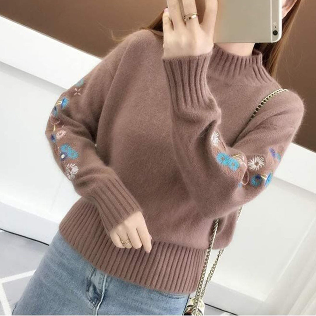 EB | Strickpullover mit floraler Stickerei