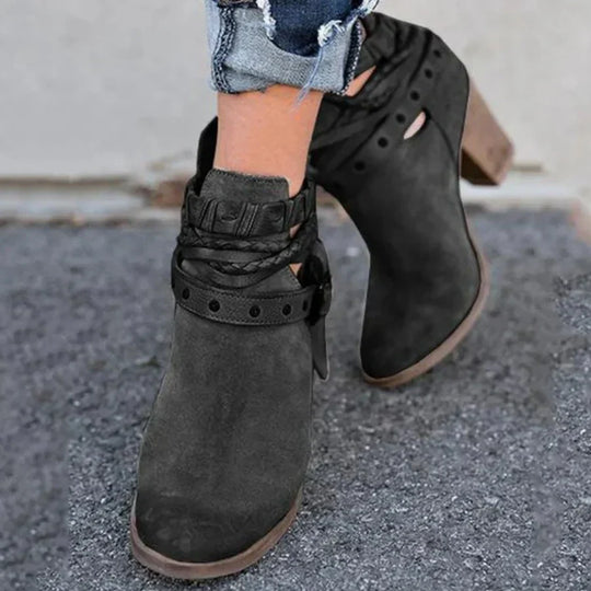 EB | Trendy ladies boots