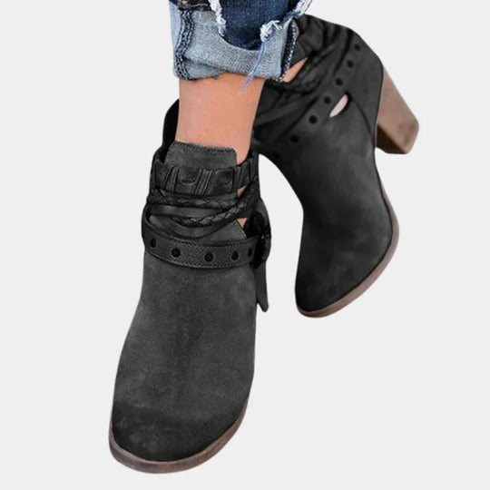 EB | Trendy ladies boots