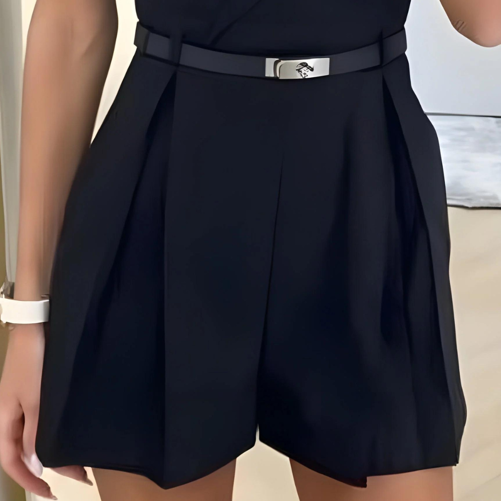 EB | Ärmelloser Jumpsuit Wickel-V-Ausschnitt Taillierter Gürtel Plissierte Shorts Taillierte Passform