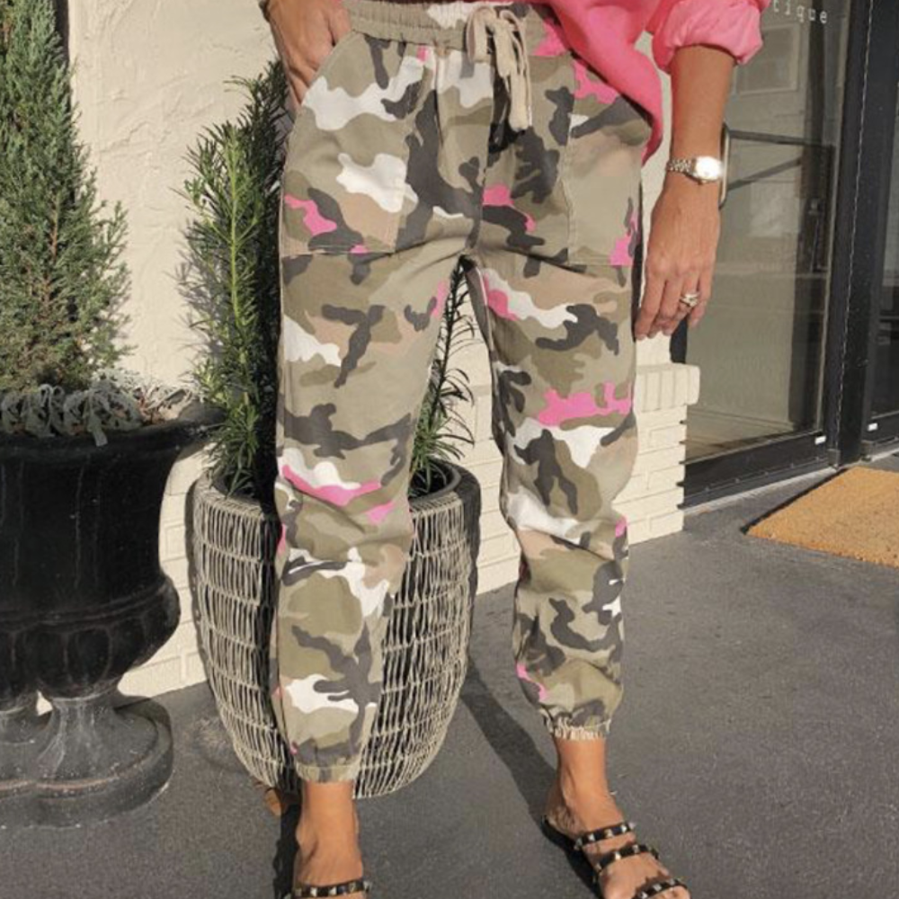 EB | Marie Lässig und Bequeme Sommerhose