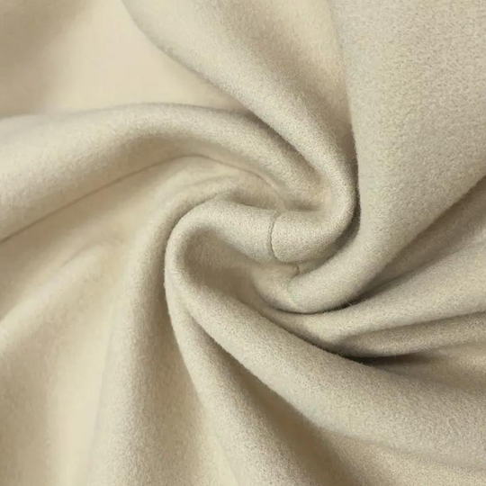 EB | Elegante, einfarbige Winterjacke für Frauen