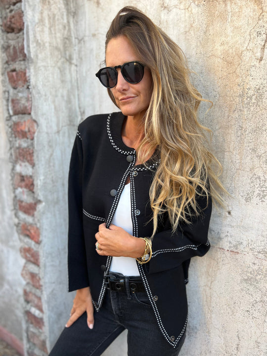 EB | Kurze Jacke mit Kontrastnähten Rundhals Strukturiert und Elegant