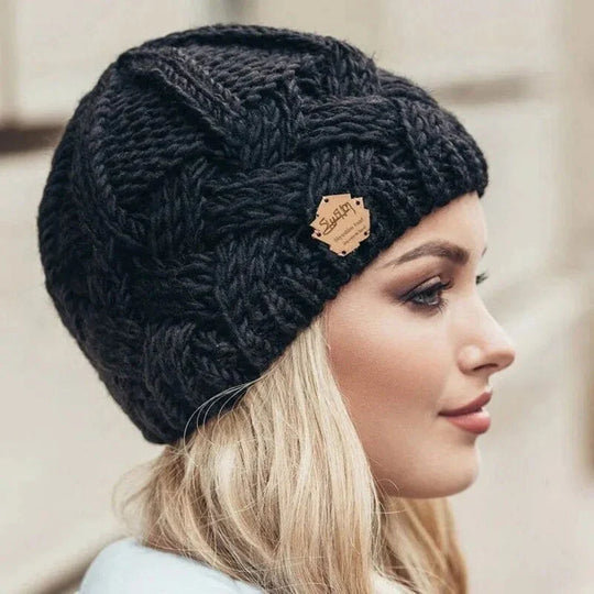 Damen Weiche Strickmütze mit Zopfmuster | EB