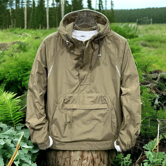EB | Moderner Windbreaker mit Kapuze