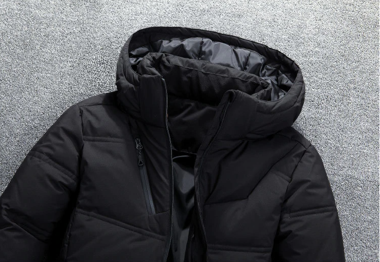EB | Gestepptes Jack mit Kapuze und urbanem Design