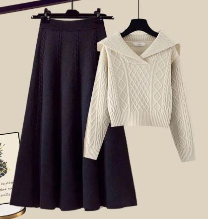 EB | Zweiteiliges Satz Bestehend Aus Gestricktem Pullover und Halbrock