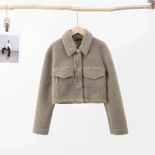 EB | Warm und Stilvolle Kurze Jacke