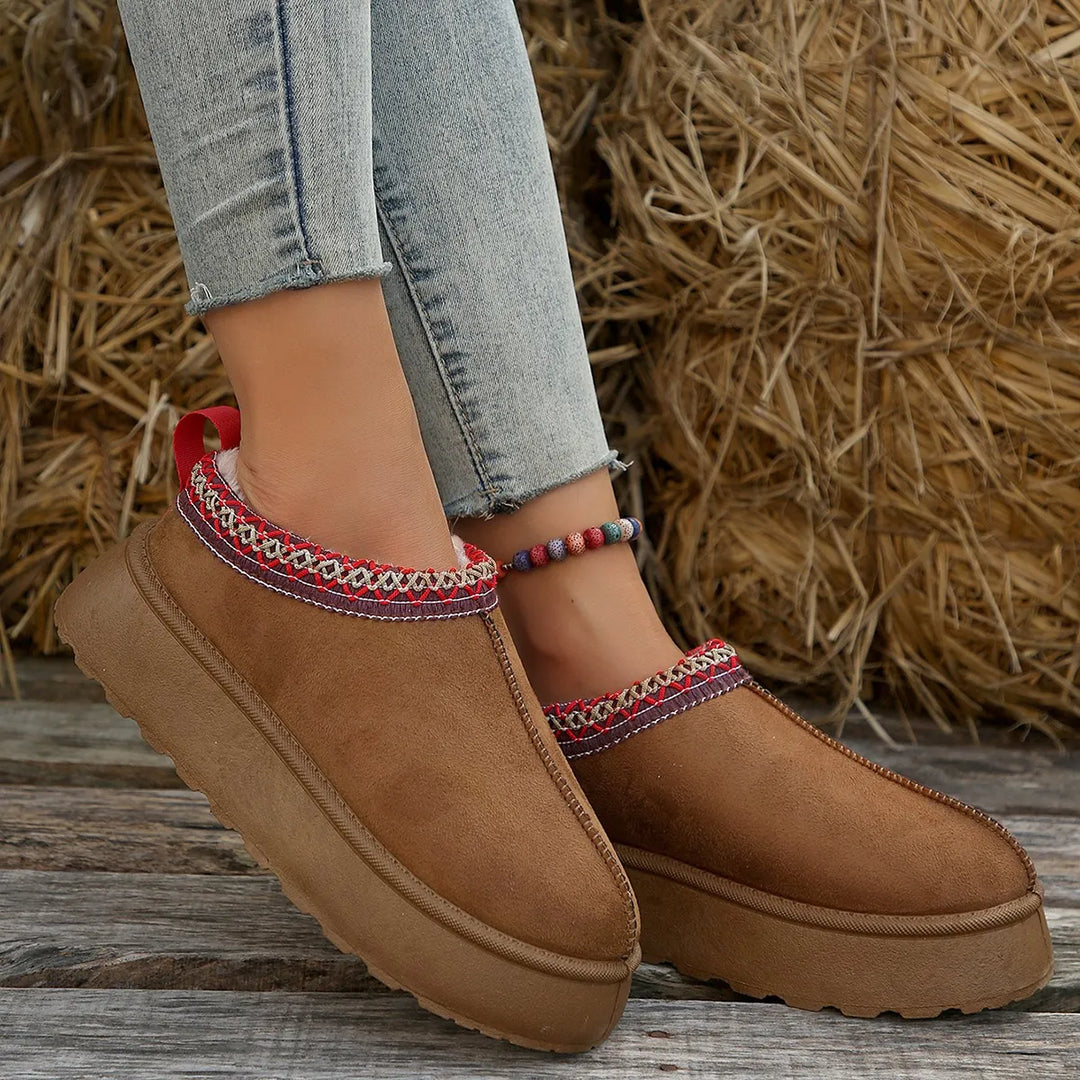 Flache Schuhe aus Fell EB