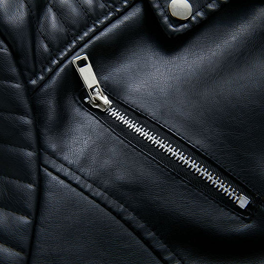 EB | Stilvolle Herbstlederjacke