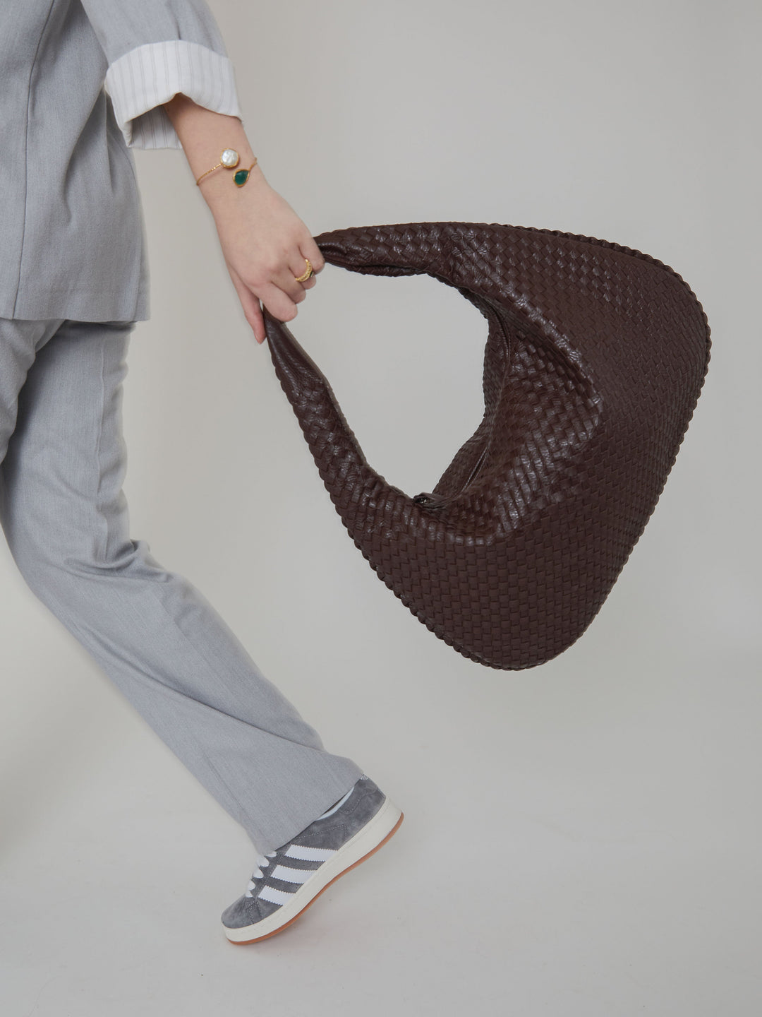 EB | Kaffee Damenhandtasche Mit Geflochtenem Stilvollen Design