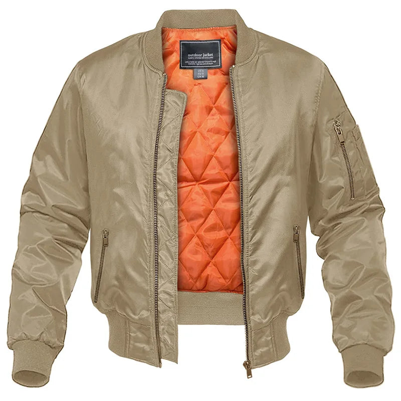 EB | Bomberjacke Im Sportlichen Stil