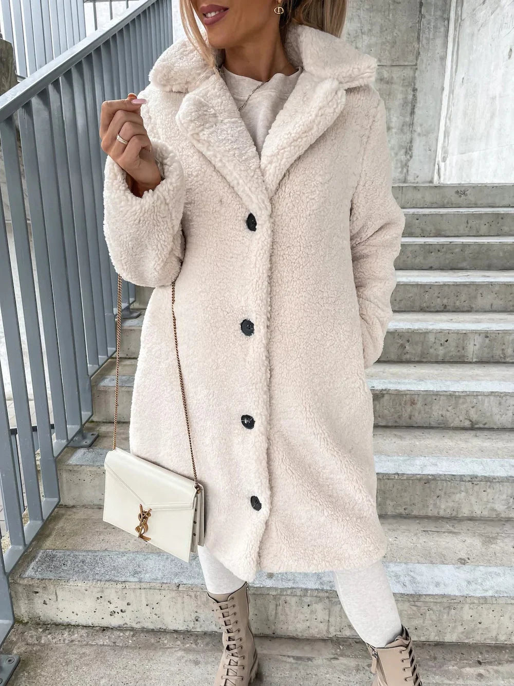 EB | Lange Jacke, Teddylook mit Knöpfen