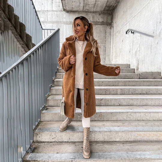 EB | Lange Jacke, Teddylook mit Knöpfen