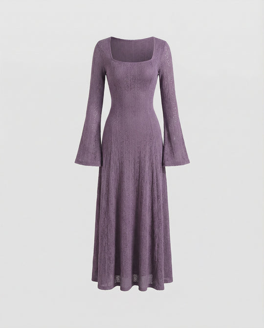 Elegantes tailliertes Strickabendkleid mit quadratischem Ausschnitt und bodenlangem A-Linien-Rock EB