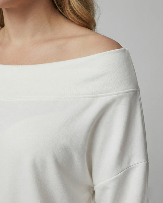 Lässiges Off-Shoulder-Freizeitensemble mit Oversize-Sweatshirt und weit geschnittener Komforthose EB
