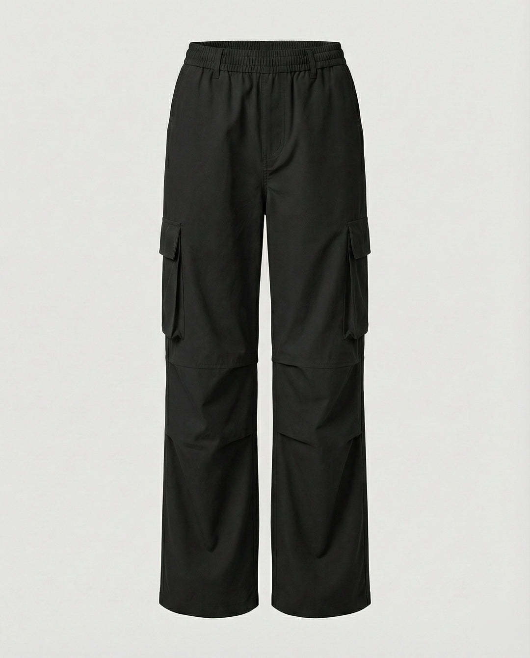Sportive Oversize-Cargohose mit elastischem Tunnelzugbund, verstellbarem Saum und großen Klappentaschen EB