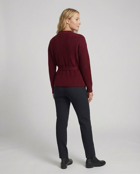 Taillierter Strukturstrick-Cardigan mit Bindegürtel asymmetrischer Knopfleiste und aufgesetzten Taschen EB