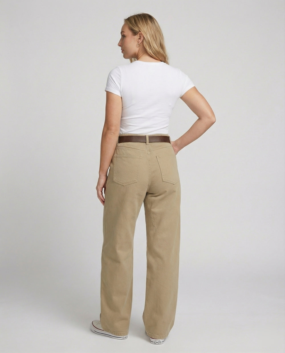Weit geschnittene hochtaillierte Arbeitslook-Hose mit tiefem Schritt, Teilungsnähten und verstellbarem Saum EB