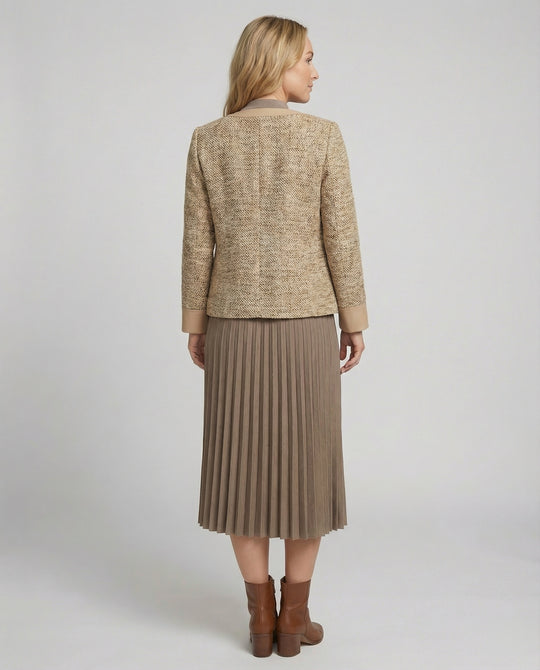 Zweiteiliges Ensemble Boucléjacke mit Rundhalsausschnitt und plissiertem Midikleid